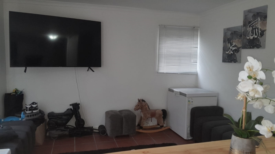 1 Bedroom Property for Sale in Pinelands Western Cape